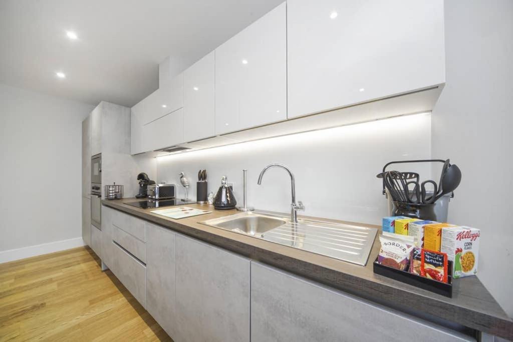 Flat 3 Bridge House Apartment Staines-upon-Thames Exterior photo